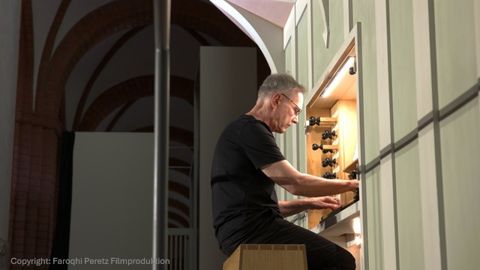 Erste offizielle Töne erklingen